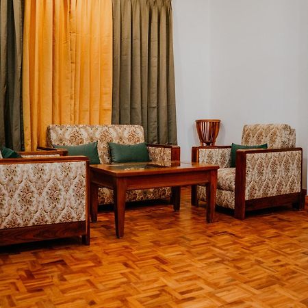 Отель Tashi Palace Гангток Экстерьер фото